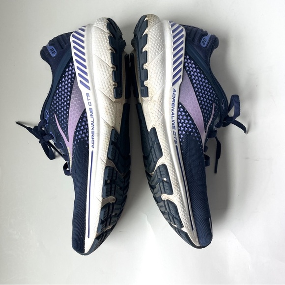 Brooks Women's Adrenaline 22 GTS Running Shoes - Navy and Purple - Picture 6 of 9